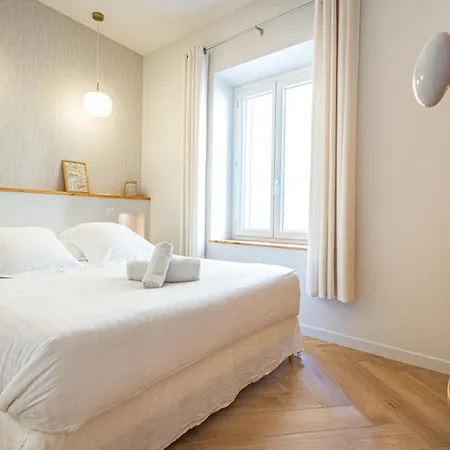 Lägenhet Sejour De Luxe Au Vieil & Proche